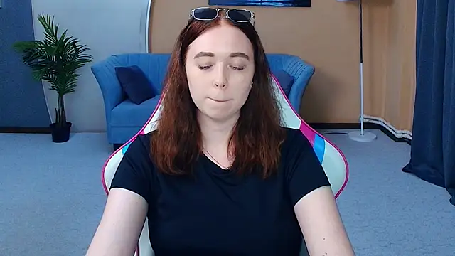 AddieOsler online show from May 18, 7:52 pm
