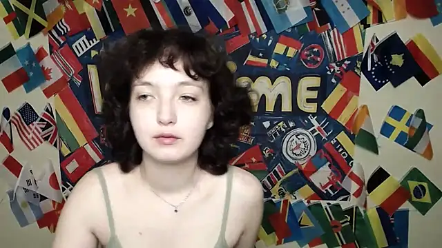 MissAriaa online show from November 5, 7:30 am