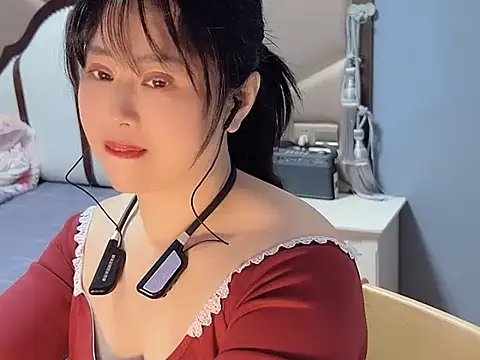 Snapshot of yaoyao22678 chatting on January 17, 6:51 am yaoyao22678 online show from January 17, 6:51 am