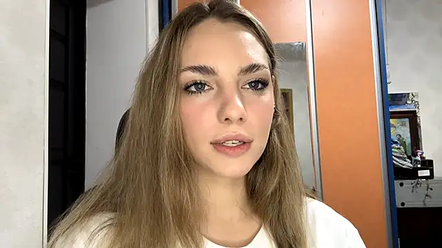 Snapshot of IlanaLafferty chatting on November 13, 7:35 pm IlanaLafferty online show from November 13, 7:35 pm