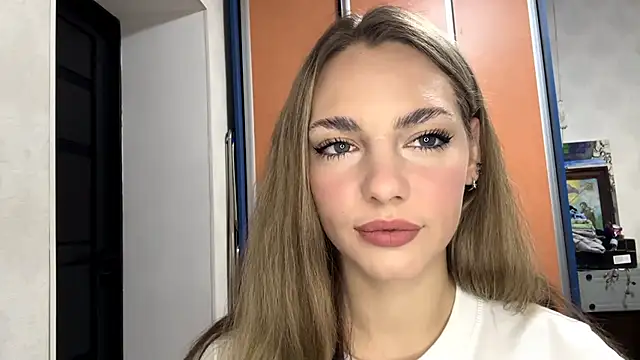 Snapshot of IlanaLafferty chatting on November 14, 7:12 pm IlanaLafferty online show from November 14, 7:12 pm