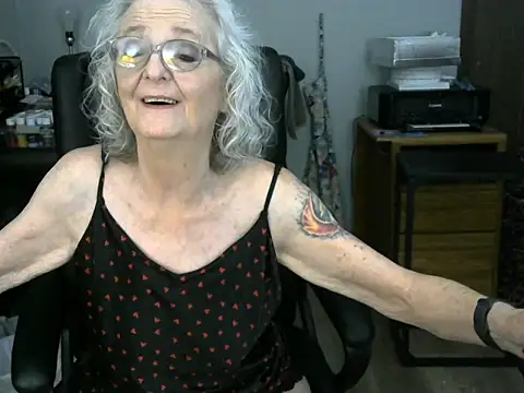 JoleneDelacroix online show from January 19, 4:11 pm