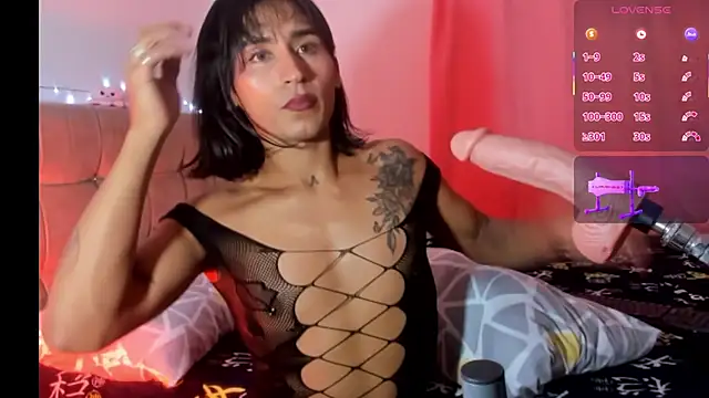 nahomi28  online show from December 2, 6:25 pm