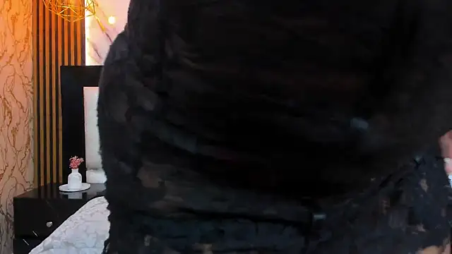 Kelly Swift online show from November 8, 4:01 am