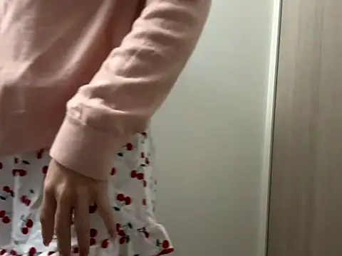 Snapshot of miku_pipipi chatting on November 12, 7:24 pm miku pipipi online show from November 12, 7:24 pm