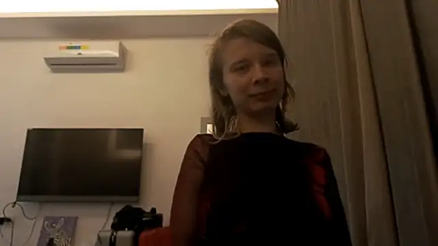 Snapshot of MargaretFairy chatting on November 14, 5:44 pm MargaretFairy online show from November 14, 5:44 pm