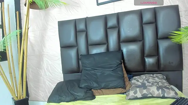 Snapshot of Maicol_ortiz chatting on October 25, 10:04 pm Maicol ortiz online show from October 25, 10:04 pm