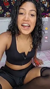 Snapshot of aleexacandy chatting on April 18, 2:54 pm aleexacandy online show from April 18, 2:54 pm