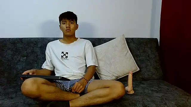 Snapshot of isak_lane chatting on November 2, 2:03 am isak lane online show from November 2, 2:03 am