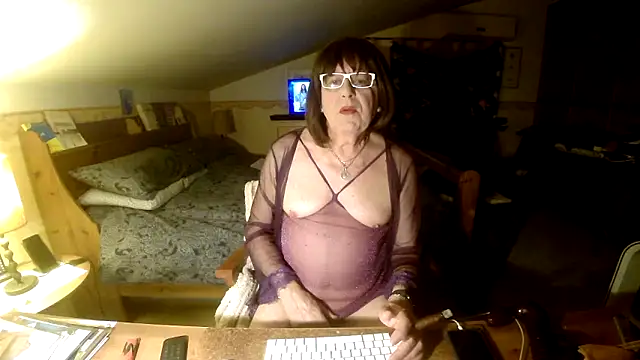 Sissypat53 online show from November 29, 9:18 pm
