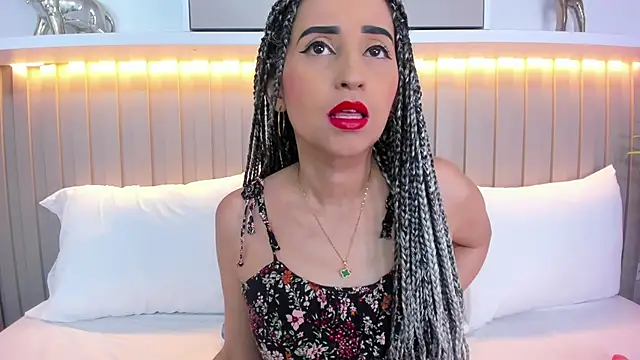 violett rabbit  online show from November 12, 8:30 pm