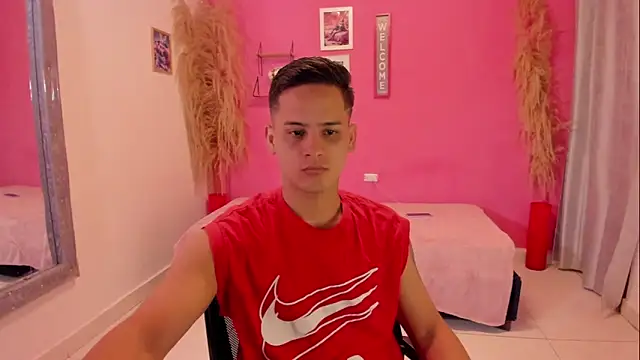 elmasmas01 online show from November 24, 1:44 pm