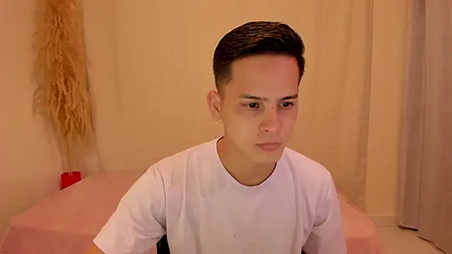 elmasmas01 online show from December 20, 2:02 pm