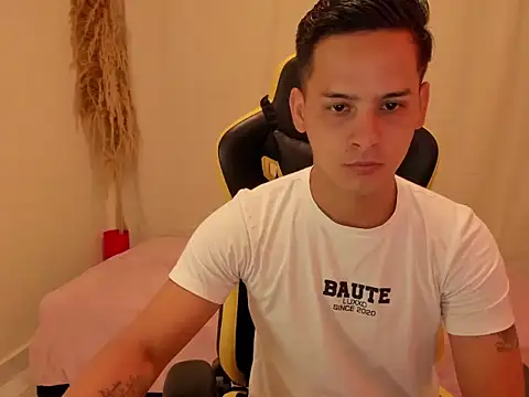 elmasmas01 online show from January 15, 2:10 pm