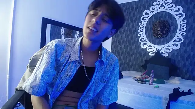 Snapshot of Ghost__Girl_ chatting on November 1, 2:13 am Ghost Girl online show from November 1, 2:13 am