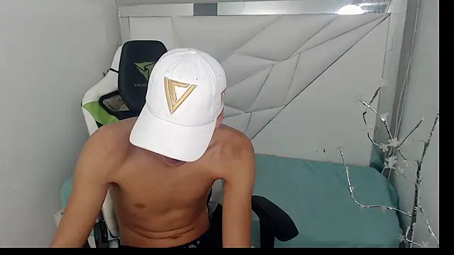 Cash G  online show from November 14, 8:29 pm