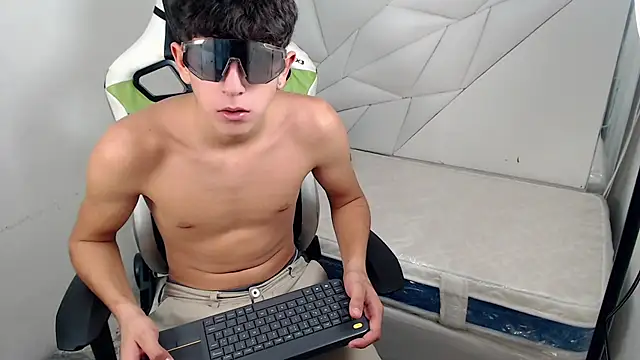 Cash G  online show from November 23, 8:19 pm