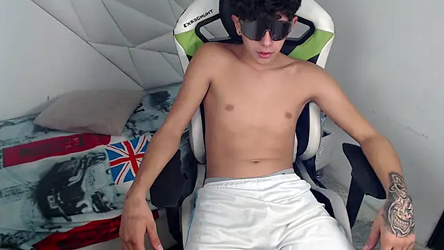 Cash G  online show from December 14, 9:30 pm