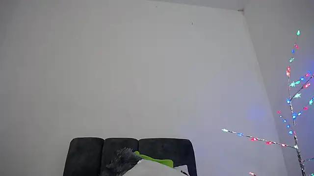 Mia fox29 online show from December 18, 10:32 am