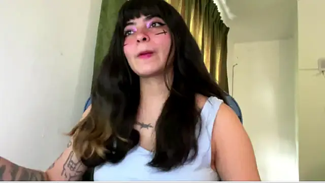 Snapshot of Annagoth_ chatting on April 4, 5:32 pm Annagoth online show from April 4, 5:32 pm