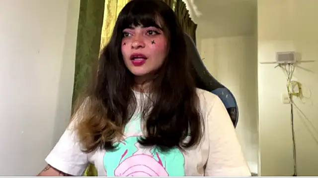 Snapshot of Annagoth_ chatting on April 15, 6:59 pm Annagoth online show from April 15, 6:59 pm