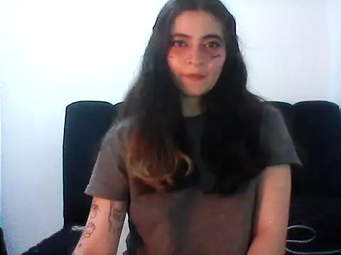 Snapshot of Annagoth_ chatting on May 15, 2:40 am Annagoth online show from May 15, 2:40 am