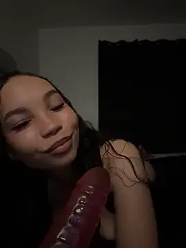 nikkiloveee online show from April 29, 5:55 am