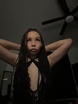 nikkiloveee online show from June 14, 2:46 am