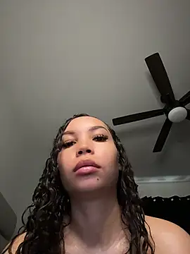 nikkiloveee online show from July 23, 7:34 pm
