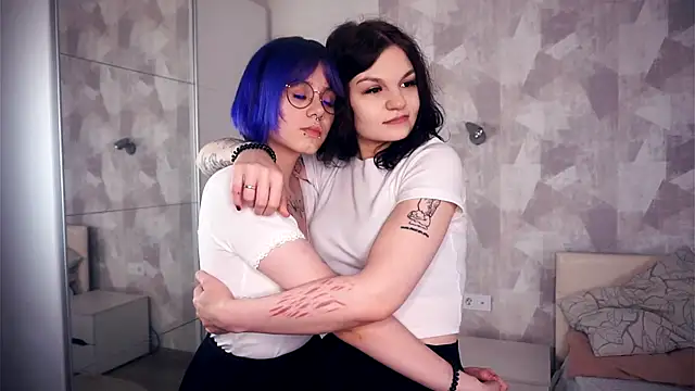 KellePourier online show from November 20, 7:02 pm