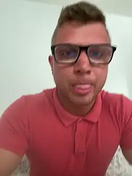 Snapshot of PolishBoy1995 chatting on June 18, 3:16 pm PolishBoy1995 online show from June 18, 3:16 pm