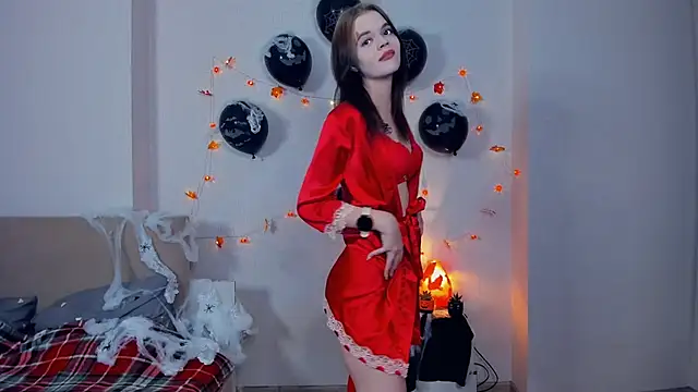 Snapshot of YourLovelyLily chatting on October 31, 12:11 am YourLovelyLily online show from October 31, 12:11 am