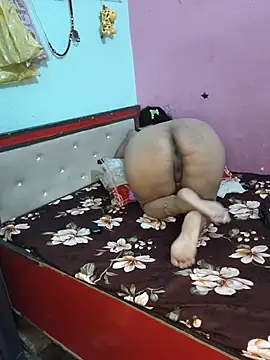 CUTE-GIRL-1 online show from July 1, 9:44 am