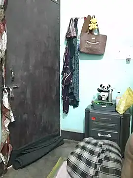 CUTE-GIRL-1 online show from July 7, 6:58 am