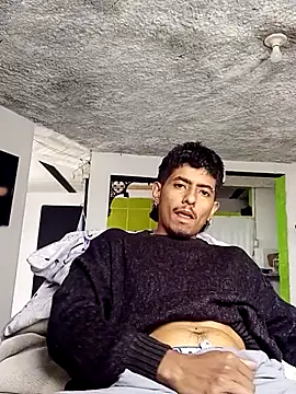 SkinniYamo online show from March 22, 3:26 pm