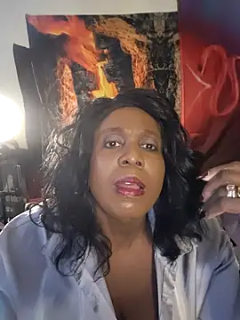 Snapshot of veronicasteel73 chatting on November 4, 10:03 am veronicasteel73 online show from November 4, 10:03 am