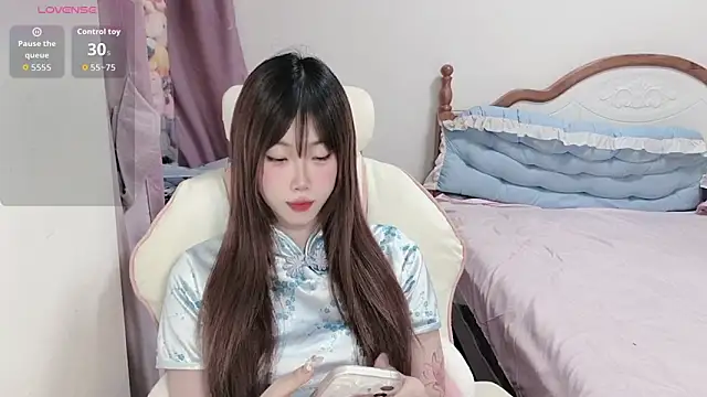 Vivian-88 online show from March 26, 1:33 am