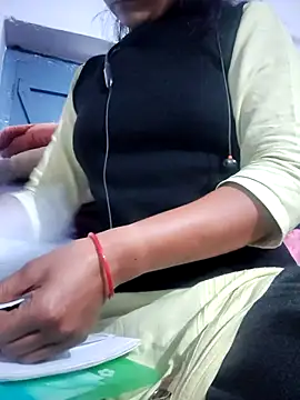 Snapshot of Hot-Rubyy chatting on December 3, 7:49 am Hot-Rubyy online show from December 3, 7:49 am