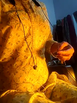 Hot-Rubyy online show from February 14, 5:32 pm