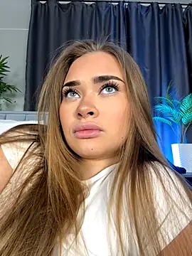 MilaRaven online show from December 15, 7:01 am