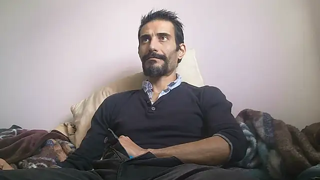 Snapshot of Ash59055 chatting on December 5, 10:57 am Ash59055 online show from December 5, 10:57 am