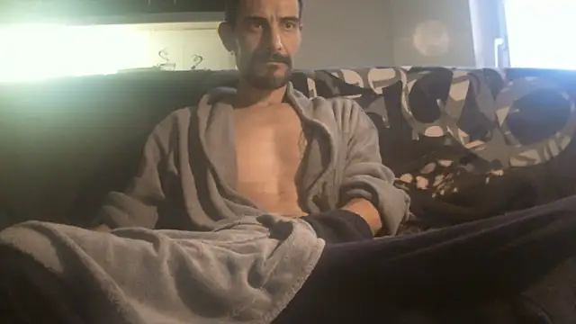 Snapshot of Ash59055 chatting on April 25, 5:21 am Ash59055 online show from April 25, 5:21 am