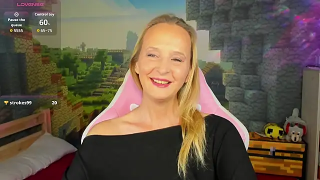 ScarlettPalmer online show from December 3, 10:35 am