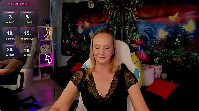 Snapshot of ScarlettPalmer chatting on February 12, 10:10 am ScarlettPalmer online show from February 12, 10:10 am