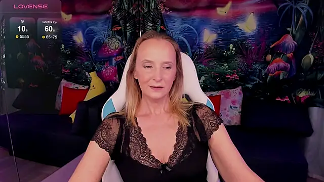 Snapshot of ScarlettPalmer chatting on February 25, 10:14 am ScarlettPalmer online show from February 25, 10:14 am