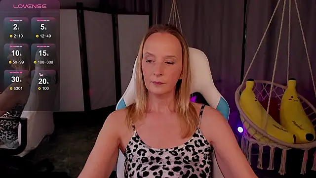 Snapshot of ScarlettPalmer chatting on February 28, 10:16 am ScarlettPalmer online show from February 28, 10:16 am