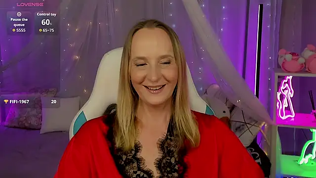 ScarlettPalmer online show from May 22, 11:05 am