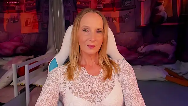 ScarlettPalmer online show from June 18, 7:08 am