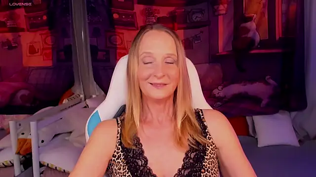 ScarlettPalmer online show from July 3, 10:10 am