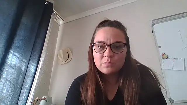 lilMissMarli online show from July 4, 9:04 am